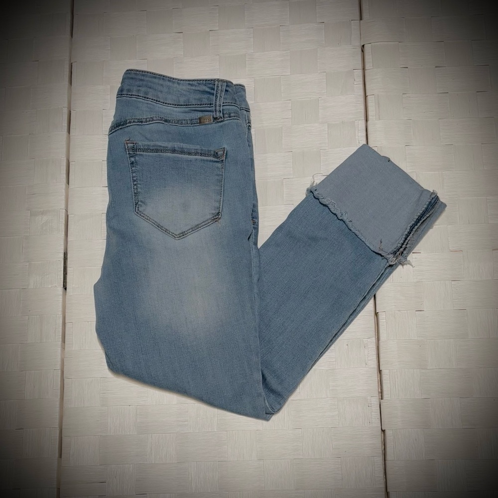 1822 Light Denim Cropped Jeans  Size 6